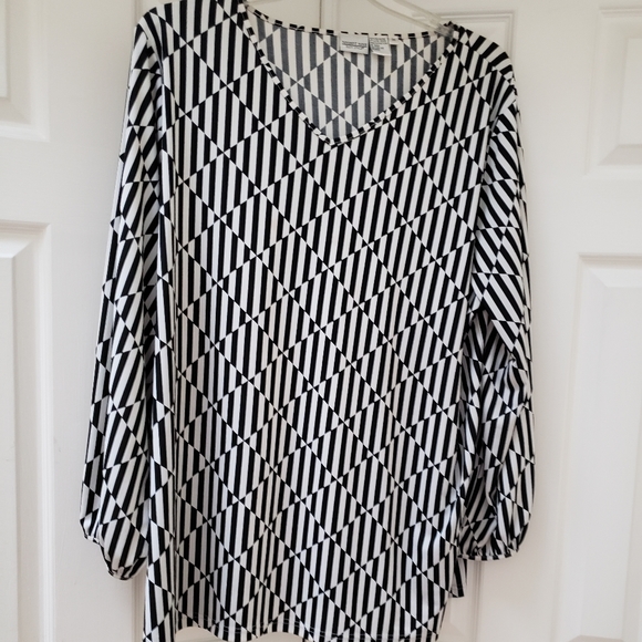 Newport News Tops - Black and white striped shirt